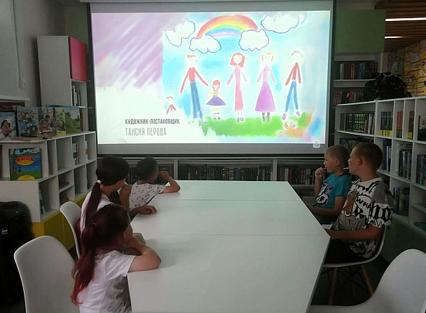Просмотр фильма «Прогулка по Вселенной»